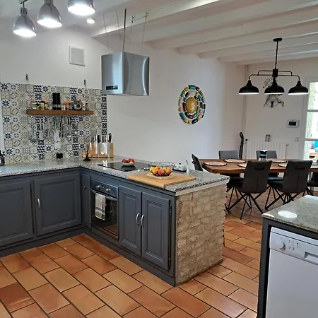 Le Clos De Fougère Villa